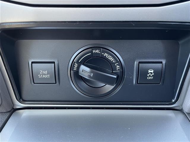 ランドクルーザープラド TX Lパッケージ マットブラックエディション 純正ディスプレイオーディオ Bluetooth HDMI AM FM パワーシート シートヒーター ベンチレーション 衝突軽減ブレーキ オートハイビーム LEDヘッドライト レザーシート ETC2.0(18枚目)