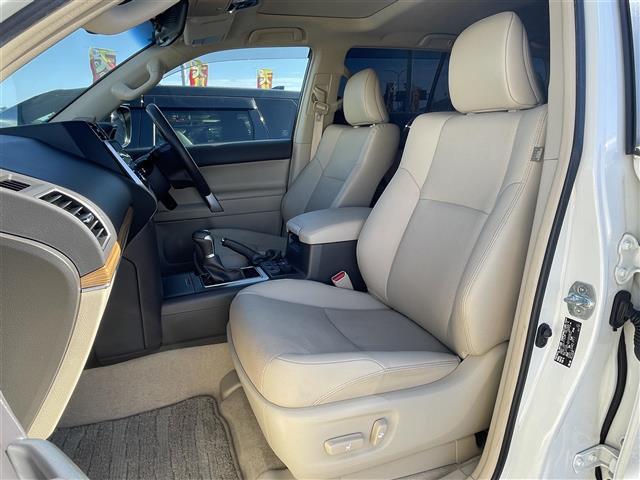 ランドクルーザープラド TX Lパッケージ マットブラックエディション 純正ディスプレイオーディオ Bluetooth HDMI AM FM パワーシート シートヒーター ベンチレーション 衝突軽減ブレーキ オートハイビーム LEDヘッドライト レザーシート ETC2.0(22枚目)