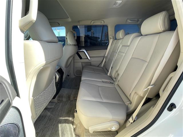 ランドクルーザープラド TX Lパッケージ マットブラックエディション 純正ディスプレイオーディオ Bluetooth HDMI AM FM パワーシート シートヒーター ベンチレーション 衝突軽減ブレーキ オートハイビーム LEDヘッドライト レザーシート ETC2.0(23枚目)