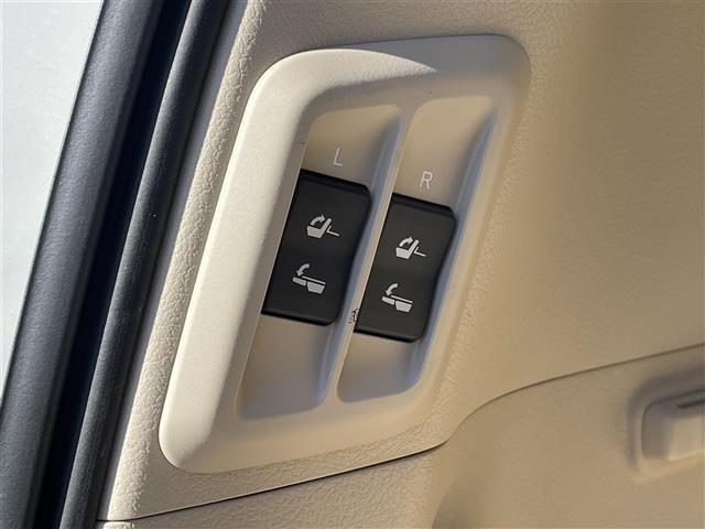 ランドクルーザープラド TX Lパッケージ マットブラックエディション 純正ディスプレイオーディオ Bluetooth HDMI AM FM パワーシート シートヒーター ベンチレーション 衝突軽減ブレーキ オートハイビーム LEDヘッドライト レザーシート ETC2.0(28枚目)