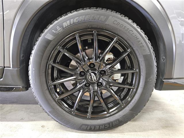 キックス Ｘ　ツートーンインテリアエディション　ワンオーナー　純正ナビ　フルセグ　バックカメラ　アラウンドビューモニター　ビルトインＥＴＣ　ドラレコ　セーフティアシスト　革巻きステアリング　シートヒーター　シルバールーフレール　禁煙車（15枚目）