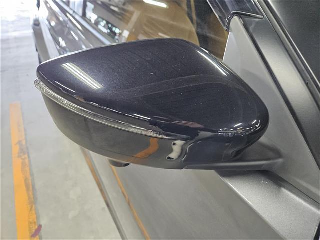 キックス Ｘ　ツートーンインテリアエディション　ワンオーナー　純正ナビ　フルセグ　バックカメラ　アラウンドビューモニター　ビルトインＥＴＣ　ドラレコ　セーフティアシスト　革巻きステアリング　シートヒーター　シルバールーフレール　禁煙車（30枚目）