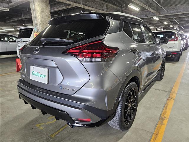 キックス Ｘ　ツートーンインテリアエディション　ワンオーナー　純正ナビ　フルセグ　バックカメラ　アラウンドビューモニター　ビルトインＥＴＣ　ドラレコ　セーフティアシスト　革巻きステアリング　シートヒーター　シルバールーフレール　禁煙車（34枚目）