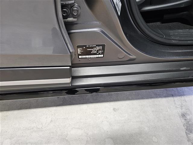 キックス Ｘ　ツートーンインテリアエディション　ワンオーナー　純正ナビ　フルセグ　バックカメラ　アラウンドビューモニター　ビルトインＥＴＣ　ドラレコ　セーフティアシスト　革巻きステアリング　シートヒーター　シルバールーフレール　禁煙車（41枚目）