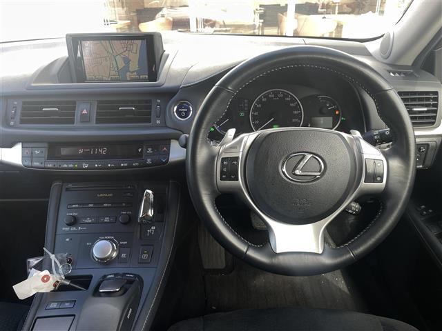 CT CT200h バージョンC 純正ナビゲーション ETC車載器 バックカメラ クルーズコントロール パドルシフト LEDヘッドライト シートヒーター スマートキー プッシュスタート カラーコード3R1 フォグランプ AAC HV(3枚目)