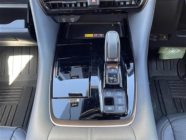 アルファードハイブリッド Ｚ　純正ナビ　フルセグＴＶ　Ｂｌｕｅｔｏｏｔｈ　左右独立ムーンルーフ　モデリスタエアロ　モデリスタホイール　パワーバックドア　両側パワースライドドア　前後ドライブレコーダー　置くだけ充電　シートヒーター（19枚目）