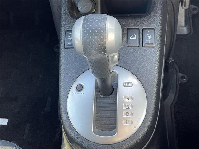 気になる車はすぐにお問い合わせください！画面右側の００６６から始まる無料ダイヤルからお問い合わせ下さい！専門スタッフがお車のご質問にお答えいたします！