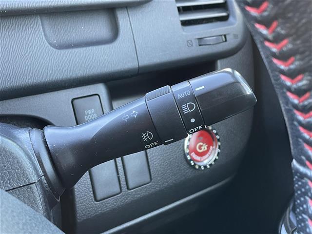 ヴォクシー ＺＳ　Ｇ’ｓ　社外ナビ　フルセグＴＶ　バックカメラ　両側パワースライドドア　サンルーフ　ＥＴＣ　パドルシフト　オートライト　オートエアコン　電格ミラー　スマートキー　スペアキー　プッシュスタート　パワーステアリング（9枚目）