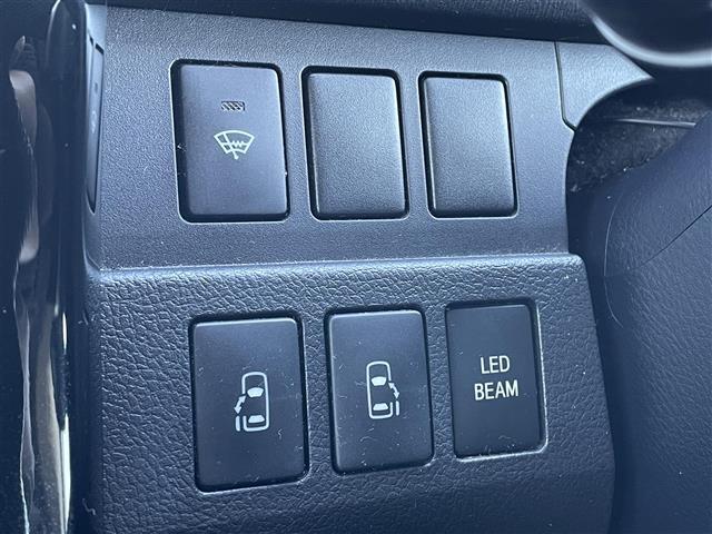 ヴォクシー ＺＳ　Ｇ’ｓ　社外ナビ　フルセグＴＶ　バックカメラ　両側パワースライドドア　サンルーフ　ＥＴＣ　パドルシフト　オートライト　オートエアコン　電格ミラー　スマートキー　スペアキー　プッシュスタート　パワーステアリング（13枚目）