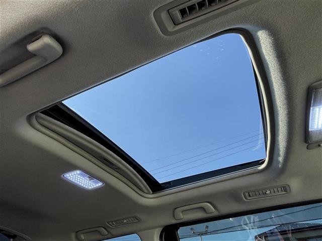 ヴォクシー ＺＳ　Ｇ’ｓ　社外ナビ　フルセグＴＶ　バックカメラ　両側パワースライドドア　サンルーフ　ＥＴＣ　パドルシフト　オートライト　オートエアコン　電格ミラー　スマートキー　スペアキー　プッシュスタート　パワーステアリング（18枚目）