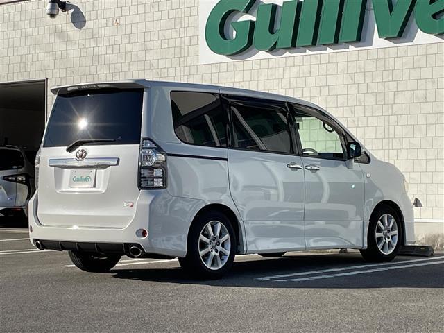 ヴォクシー ＺＳ　Ｇ’ｓ　社外ナビ　フルセグＴＶ　バックカメラ　両側パワースライドドア　サンルーフ　ＥＴＣ　パドルシフト　オートライト　オートエアコン　電格ミラー　スマートキー　スペアキー　プッシュスタート　パワーステアリング（34枚目）