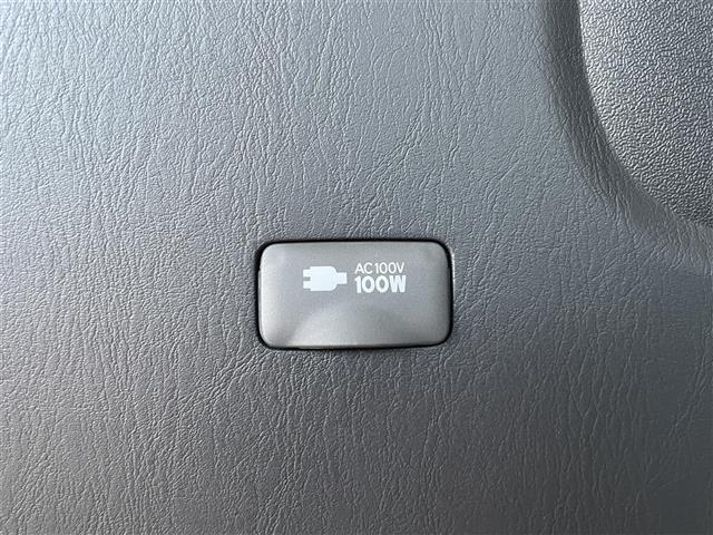 ハイエースバン スーパーＧＬ　ダーク　プライムＩＩ　プッシュスタート　ドライブレコーダー　バックカメラ　パワーステアリング　パワーウィンドウ　ハーフレザーシート　オートライト　純正アルミホイール　純正ＬＥＤヘッドライト　オートライト　盗難防止装置（22枚目）