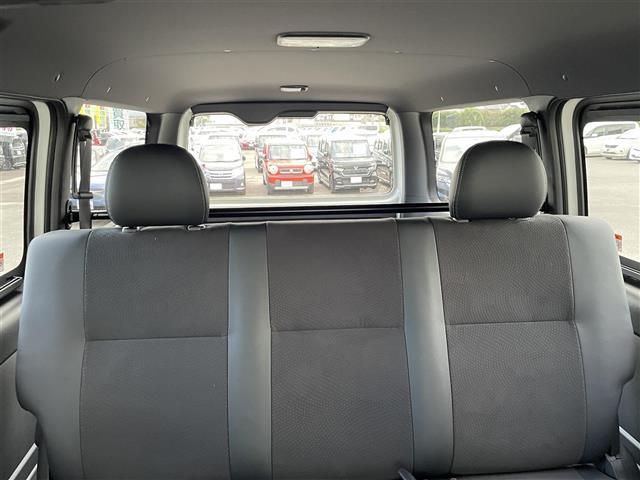 ハイエースバン スーパーＧＬ　ダーク　プライムＩＩ　プッシュスタート　ドライブレコーダー　バックカメラ　パワーステアリング　パワーウィンドウ　ハーフレザーシート　オートライト　純正アルミホイール　純正ＬＥＤヘッドライト　オートライト　盗難防止装置（23枚目）