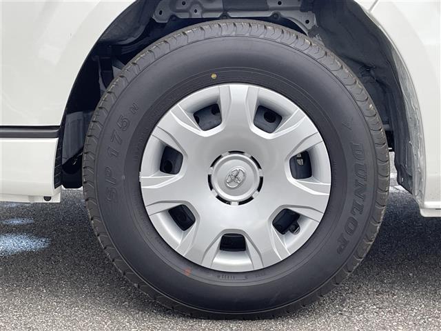 ハイエースバン スーパーＧＬ　ダーク　プライムＩＩ　プッシュスタート　ドライブレコーダー　バックカメラ　パワーステアリング　パワーウィンドウ　ハーフレザーシート　オートライト　純正アルミホイール　純正ＬＥＤヘッドライト　オートライト　盗難防止装置（37枚目）