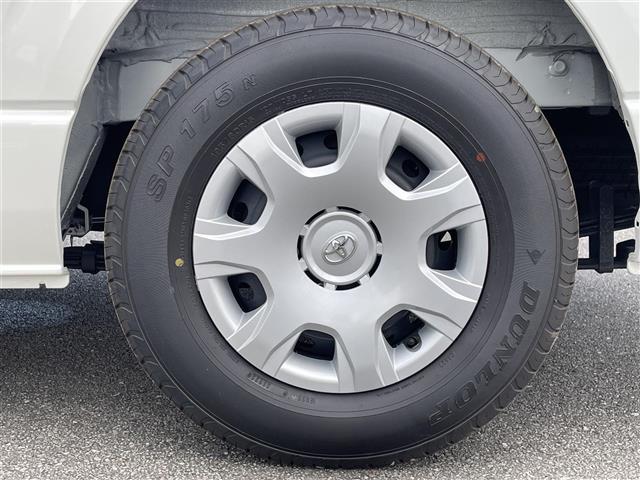 ハイエースバン スーパーＧＬ　ダーク　プライムＩＩ　プッシュスタート　ドライブレコーダー　バックカメラ　パワーステアリング　パワーウィンドウ　ハーフレザーシート　オートライト　純正アルミホイール　純正ＬＥＤヘッドライト　オートライト　盗難防止装置（40枚目）