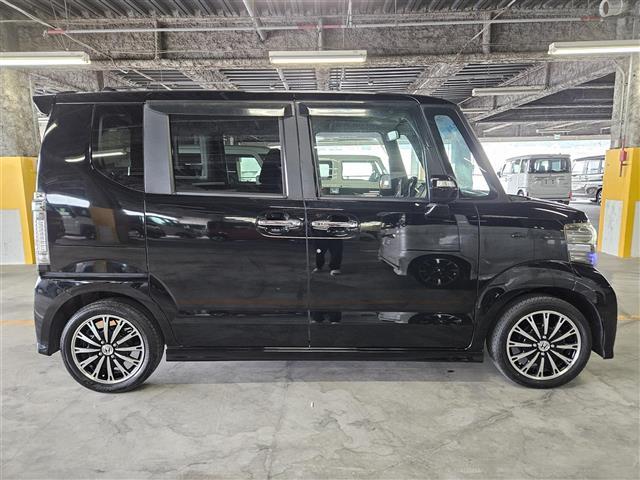 N-BOX G・ターボパッケージ 社外ナビ フルセグ バックカメラ 後席用モニター ETC 両側パワスラ キノセンヘッドランプ オートライト クルコン パドルシフト オートエアコン プッシュエンジンスタート スマートキー 禁煙車(12枚目)