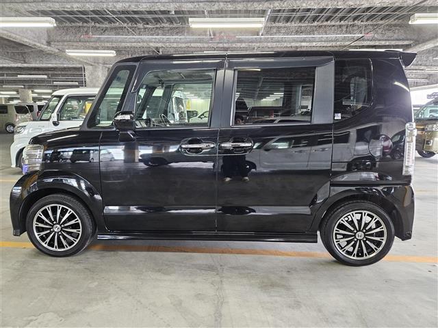 N-BOX G・ターボパッケージ 社外ナビ フルセグ バックカメラ 後席用モニター ETC 両側パワスラ キノセンヘッドランプ オートライト クルコン パドルシフト オートエアコン プッシュエンジンスタート スマートキー 禁煙車(14枚目)