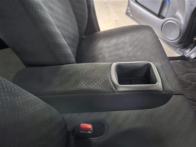 N-BOX G・ターボパッケージ 社外ナビ フルセグ バックカメラ 後席用モニター ETC 両側パワスラ キノセンヘッドランプ オートライト クルコン パドルシフト オートエアコン プッシュエンジンスタート スマートキー 禁煙車(23枚目)