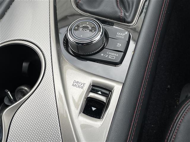 スカイライン ４００Ｒ　純正ナビ　アラウンドビューカメラ　ＥＴＣ　ドライブレコーダー　パドルシフト　レーダークルーズコントロール　プロパイロット　オートライト　パワーシート　オットマン　シートヒーター　スマートキー（12枚目）