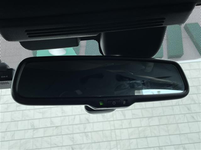 スカイライン ４００Ｒ　純正ナビ　アラウンドビューカメラ　ＥＴＣ　ドライブレコーダー　パドルシフト　レーダークルーズコントロール　プロパイロット　オートライト　パワーシート　オットマン　シートヒーター　スマートキー（16枚目）