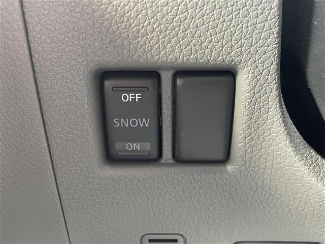 ＮＶ３５０キャラバンバン ロングプレミアムＧＸ　純正ナビゲーション　ＡＭ　ＦＭ　ＣＤ　ＤＶＤ　ＴＶ　バックカメラ　衝突軽減ブレーキ　ドライブレコーダー　ベットキット　ＥＴＣ車載器　両側スライドドア　電動格納ミラー　スマートキー　プッシュスタート（13枚目）