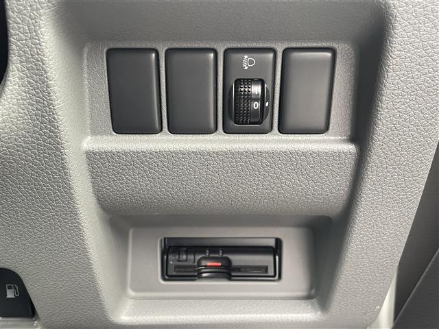 ＮＶ３５０キャラバンバン ロングプレミアムＧＸ　純正ナビゲーション　ＡＭ　ＦＭ　ＣＤ　ＤＶＤ　ＴＶ　バックカメラ　衝突軽減ブレーキ　ドライブレコーダー　ベットキット　ＥＴＣ車載器　両側スライドドア　電動格納ミラー　スマートキー　プッシュスタート（15枚目）