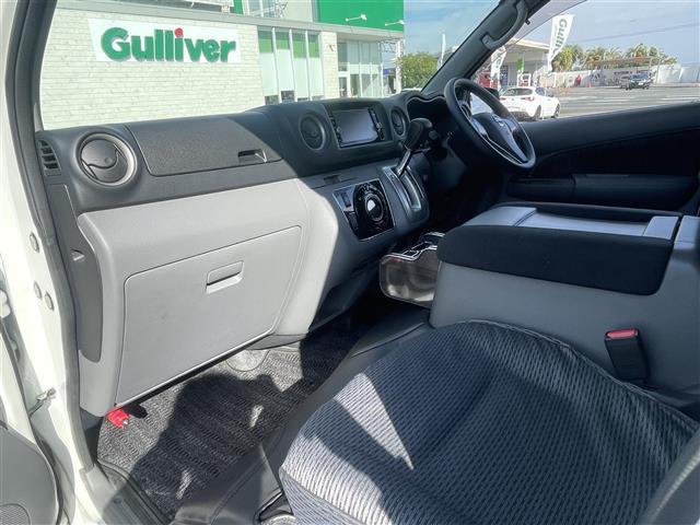 ＮＶ３５０キャラバンバン ロングプレミアムＧＸ　純正ナビゲーション　ＡＭ　ＦＭ　ＣＤ　ＤＶＤ　ＴＶ　バックカメラ　衝突軽減ブレーキ　ドライブレコーダー　ベットキット　ＥＴＣ車載器　両側スライドドア　電動格納ミラー　スマートキー　プッシュスタート（21枚目）