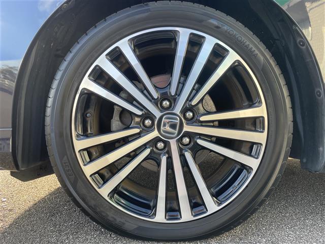 オデッセイ アブソルート・ＥＸ　純正ナビ　フルセグテレビ　Ｂｌｕｅｔｏｏｔｈ　ＤＶＤ　全方位カメラ　ＣＴＢＡ　両側パワースライドドア　ブラインドスポットモニター　純正フロアマット　クルーズクルーズコントロール　ビルトインＥＴＣ（14枚目）