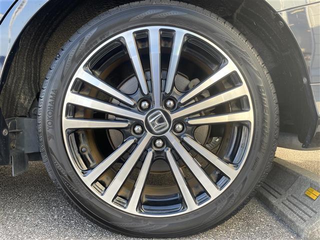 オデッセイ アブソルート・ＥＸ　純正ナビ　フルセグテレビ　Ｂｌｕｅｔｏｏｔｈ　ＤＶＤ　全方位カメラ　ＣＴＢＡ　両側パワースライドドア　ブラインドスポットモニター　純正フロアマット　クルーズクルーズコントロール　ビルトインＥＴＣ（15枚目）