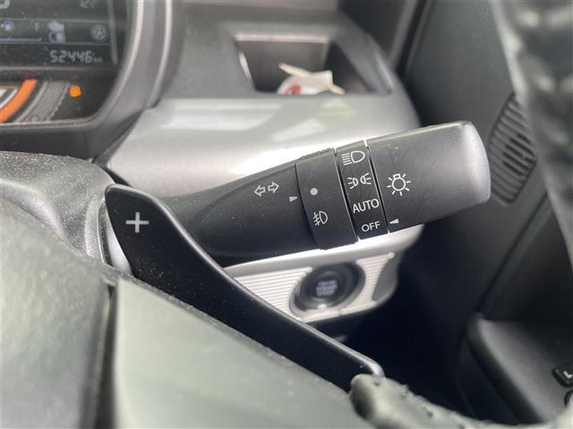 スペーシアギア ハイブリッドＸＺ　ターボ　社外ＳＤナビゲーションＡＶＮ－Ｖ０１　ＡＭ　ＦＭ　ＣＤ　ＤＶＤ　ＴＶ　衝突軽減ブレーキ　両側パワーバックドア　クルーズコントロール　パドルシフト　スマートキー　プッシュスタート　シートヒーター（10枚目）