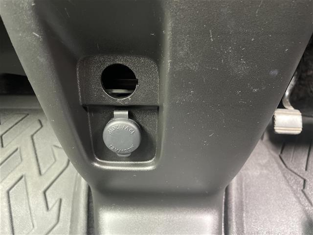 スペーシアギア ハイブリッドＸＺ　ターボ　社外ＳＤナビゲーションＡＶＮ－Ｖ０１　ＡＭ　ＦＭ　ＣＤ　ＤＶＤ　ＴＶ　衝突軽減ブレーキ　両側パワーバックドア　クルーズコントロール　パドルシフト　スマートキー　プッシュスタート　シートヒーター（15枚目）