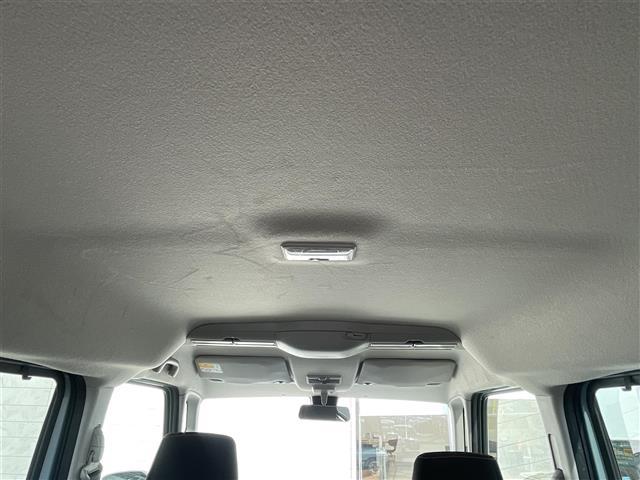 スペーシアギア ハイブリッドＸＺ　ターボ　社外ＳＤナビゲーションＡＶＮ－Ｖ０１　ＡＭ　ＦＭ　ＣＤ　ＤＶＤ　ＴＶ　衝突軽減ブレーキ　両側パワーバックドア　クルーズコントロール　パドルシフト　スマートキー　プッシュスタート　シートヒーター（30枚目）