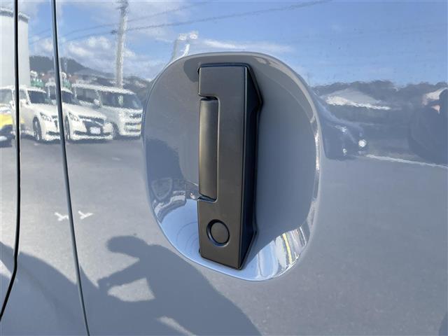 ＮＶ３５０キャラバンバン プレミアムＧＸロングブラックギア　社外ナビゲーション　ＡＭ　ＦＭ　ＣＤ　ＤＶＤ　ＢＴ　ＴＶ　バックカメラ　ベットキット　社外レーダー　パワースライドドア　衝突軽減ブレーキ　ＥＴＣ車載器　スマートキー　プッシュスター（15枚目）