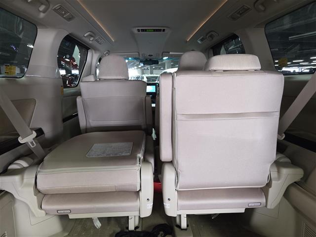 アルファードハイブリッド Ｇ　禁煙車　ワンオーナー　バックカメラ　ドラレコ　クルーズコントロール　ステア連動ＨＩＤオートライト　純正８型ナビＴＶ　両側パワスラ　電動バックドア　前席パワーシート　２列目キャプテンシート　スマートキー（26枚目）
