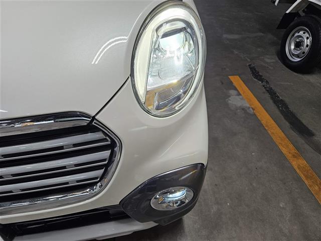 ピクシスジョイ Ｃ　Ｇ　ＳＡＩＩＩ　プライムコレクション　禁煙車　バックカメラ　ドラレコ　エマブレ　車線逸脱警報　ＬＥＤヘッドランプ　オートライト　革巻きステアリング　合皮シート　前席シートヒーター　純正１８インチＡＷ　スマートキー　エンジンスイッチ（6枚目）