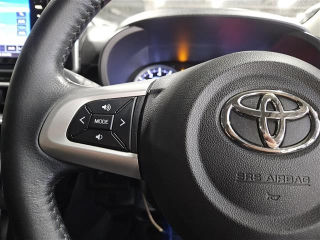 ピクシスジョイ Ｃ　Ｇ　ＳＡＩＩＩ　プライムコレクション　禁煙車　バックカメラ　ドラレコ　エマブレ　車線逸脱警報　ＬＥＤヘッドランプ　オートライト　革巻きステアリング　合皮シート　前席シートヒーター　純正１８インチＡＷ　スマートキー　エンジンスイッチ（17枚目）