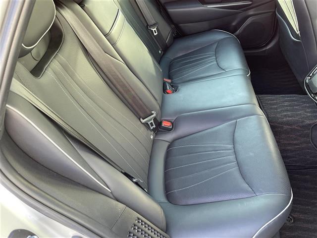 クラウンハイブリッド ＲＳアドバンス　純正ナビ　全周囲カメラ　バックカメラ　パワーステアリング　アイドリングストップ　パワーウィンドウ　プッシュスタート　ＭＴモード付ＡＴ　パドルシフト　純正ＬＥＤヘッドライト　パーキングアシスト　ＡＢＳ（32枚目）