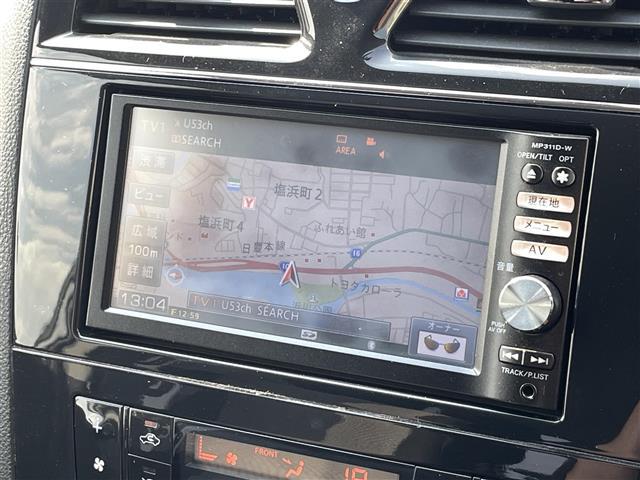 セレナ ライダー　純正７インチナビ　ＡＭ　ＦＭ　ＣＤ　ＤＶＤ　ＴＶ　ＢＴ　バックカメラ　両側パワースライドドア　ＥＴＣ車載器　アイドリングストップ　電動格納ミラー　スマートキー　ウィンカーミラー　ディスチャージライト（6枚目）