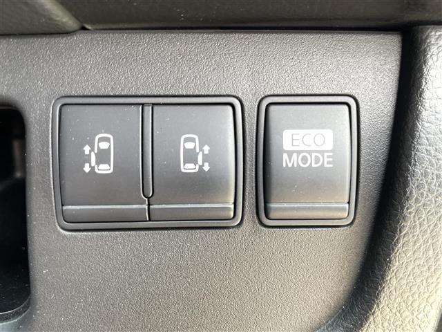 セレナ ライダー　純正７インチナビ　ＡＭ　ＦＭ　ＣＤ　ＤＶＤ　ＴＶ　ＢＴ　バックカメラ　両側パワースライドドア　ＥＴＣ車載器　アイドリングストップ　電動格納ミラー　スマートキー　ウィンカーミラー　ディスチャージライト（14枚目）