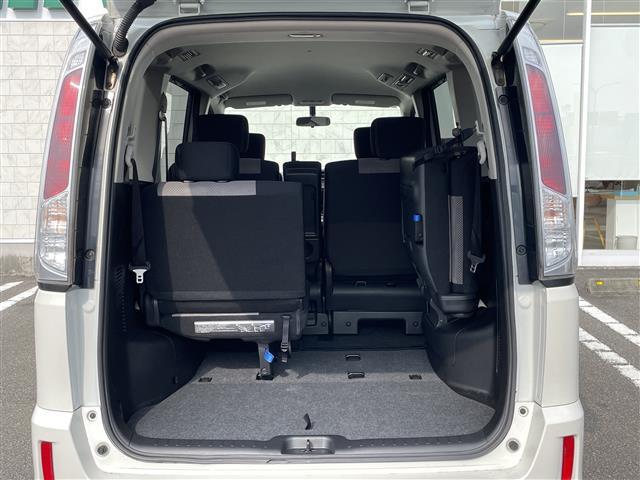 セレナ ライダー　純正７インチナビ　ＡＭ　ＦＭ　ＣＤ　ＤＶＤ　ＴＶ　ＢＴ　バックカメラ　両側パワースライドドア　ＥＴＣ車載器　アイドリングストップ　電動格納ミラー　スマートキー　ウィンカーミラー　ディスチャージライト（29枚目）