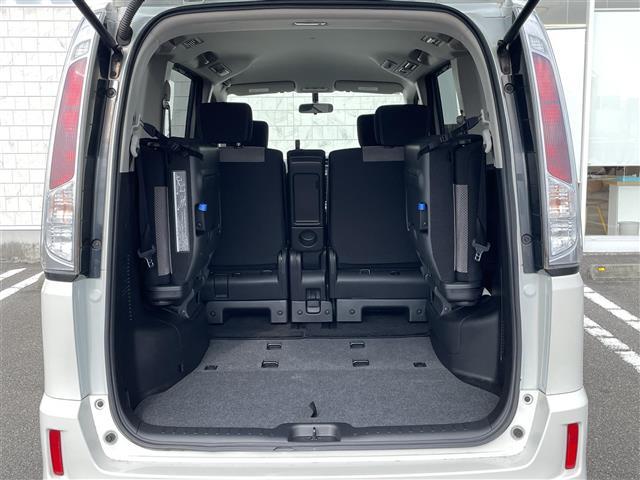 セレナ ライダー　純正７インチナビ　ＡＭ　ＦＭ　ＣＤ　ＤＶＤ　ＴＶ　ＢＴ　バックカメラ　両側パワースライドドア　ＥＴＣ車載器　アイドリングストップ　電動格納ミラー　スマートキー　ウィンカーミラー　ディスチャージライト（30枚目）