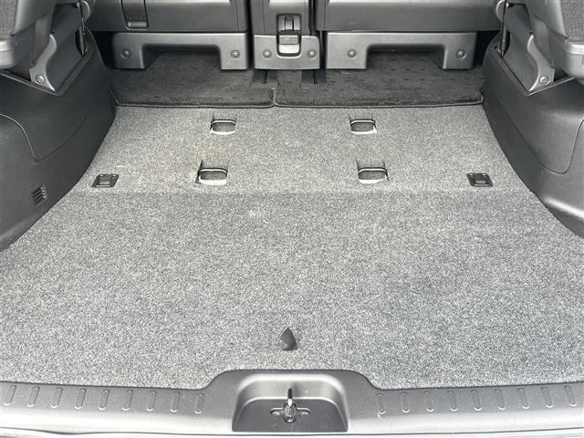 セレナ ライダー　純正７インチナビ　ＡＭ　ＦＭ　ＣＤ　ＤＶＤ　ＴＶ　ＢＴ　バックカメラ　両側パワースライドドア　ＥＴＣ車載器　アイドリングストップ　電動格納ミラー　スマートキー　ウィンカーミラー　ディスチャージライト（31枚目）