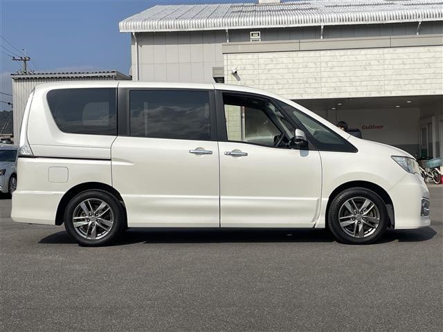 セレナ ライダー　純正７インチナビ　ＡＭ　ＦＭ　ＣＤ　ＤＶＤ　ＴＶ　ＢＴ　バックカメラ　両側パワースライドドア　ＥＴＣ車載器　アイドリングストップ　電動格納ミラー　スマートキー　ウィンカーミラー　ディスチャージライト（37枚目）