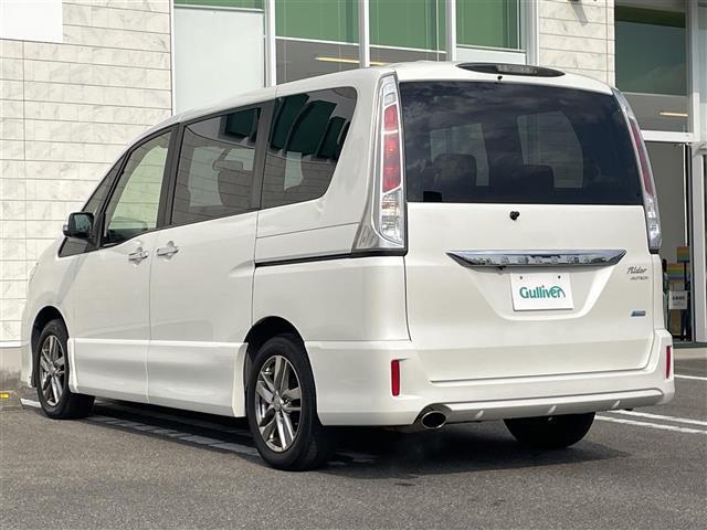 セレナ ライダー　純正７インチナビ　ＡＭ　ＦＭ　ＣＤ　ＤＶＤ　ＴＶ　ＢＴ　バックカメラ　両側パワースライドドア　ＥＴＣ車載器　アイドリングストップ　電動格納ミラー　スマートキー　ウィンカーミラー　ディスチャージライト（43枚目）