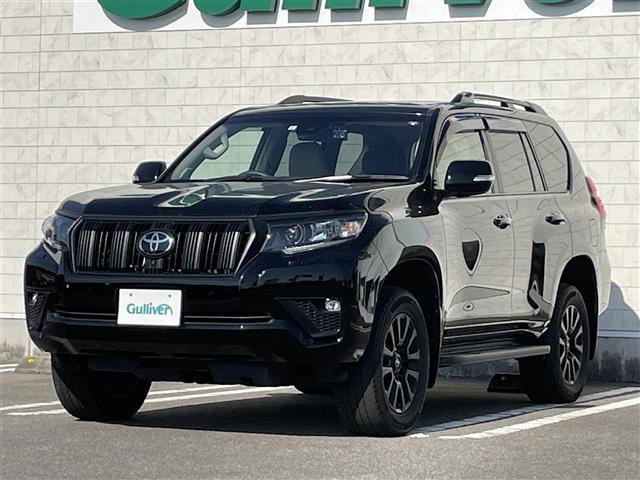 安心の全車保証付き！（※部分保証、国産車は納車後３ヶ月、輸入車は納車後１ヶ月の保証期間となります）。その他長期保証（有償）もご用意しております！※長期保証を付帯できる車両には条件がございます。