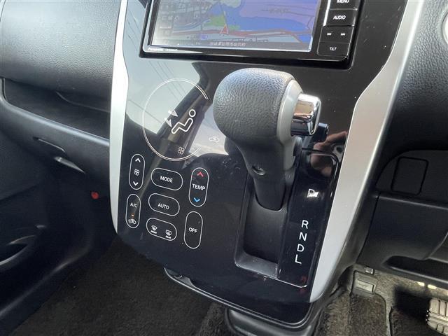 デイズ ハイウェイスター　Ｘ　社外ナビゲーション　ＡＭ　ＦＭ　ＣＤ　ＤＶＤ　ＢＴ　ＴＶ　アラウンドビューカメラ　衝突軽減ブレーキ　オートマチックハイビーム　アイドリングストップ　プッシュスタート　スマートキー（9枚目）