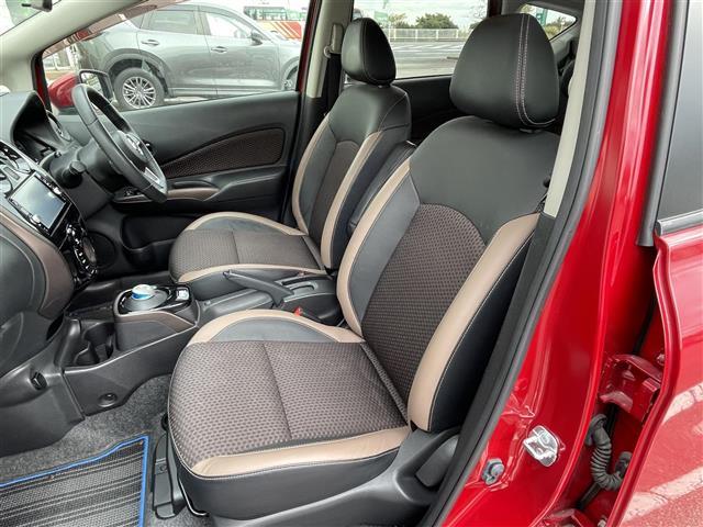 ノート ｅ－パワー　メダリスト　純正ナビ　バックカメラ　ハイブリット車　アイドリングストップ　プッシュスタート　パワーステアリング　パワーウィンドウ　パーキングアシスト　純正ＬＥＤヘッドライト　禁煙車　スマートキー　ハーフレザー（18枚目）