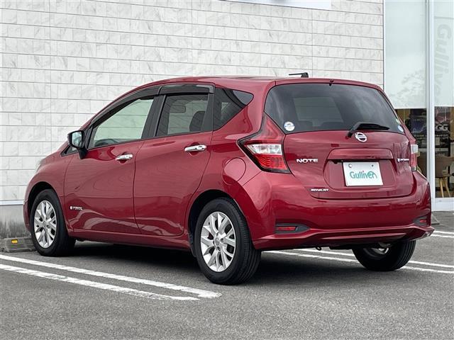 ノート ｅ－パワー　メダリスト　純正ナビ　バックカメラ　ハイブリット車　アイドリングストップ　プッシュスタート　パワーステアリング　パワーウィンドウ　パーキングアシスト　純正ＬＥＤヘッドライト　禁煙車　スマートキー　ハーフレザー（43枚目）