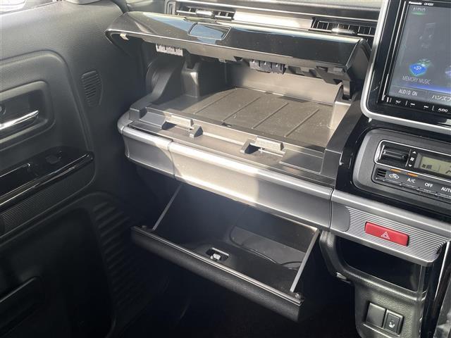 スペーシアカスタム ハイブリッドＸＳターボ　純正ナビゲーション　ＬＥＤヘッドライト　衝突軽減ブレーキ　クルーズコントロール　フォグランプ　スマートキー　プッシュスタート　シートヒーター　両側パワースライドドア　アイドリングストップ（13枚目）