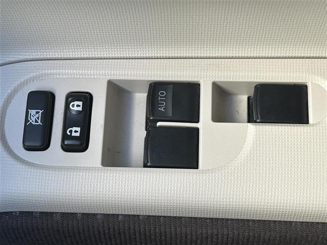 ポルテ Ｇ　純正ナビ（ＮＳ２Ｔ－Ｗ６４）ドライブレコーダー　ＥＴＣ　バックカメラ　シートヒーター　フリップダウンモニター　プッシュスタート　パワーステアリング　パワーウィンドウ　盗難防止装置　純正フロアマット（30枚目）